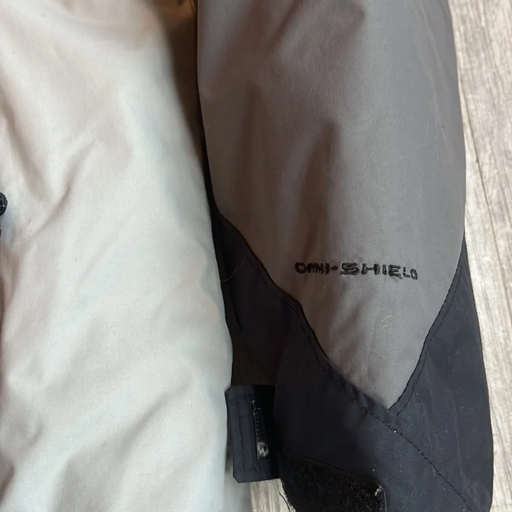 Columbia Waterproof Omnishield Grey Color‎ Block Jacket Shell Size 10/12 Youth